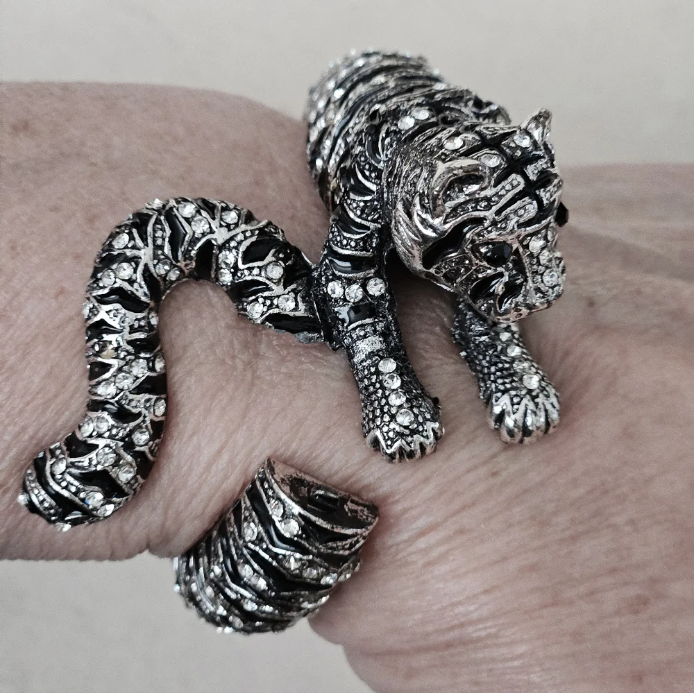 The Unbranded Brand silvertone rhodium